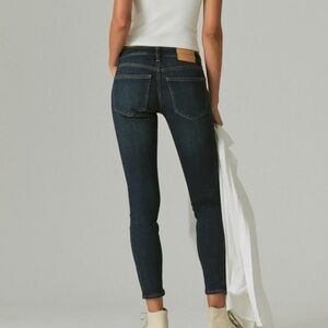 Lucky Brand Low-Rise Skinny/Straight Leg Dark Blue Denim Jeans